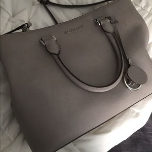 Micheal kors purse